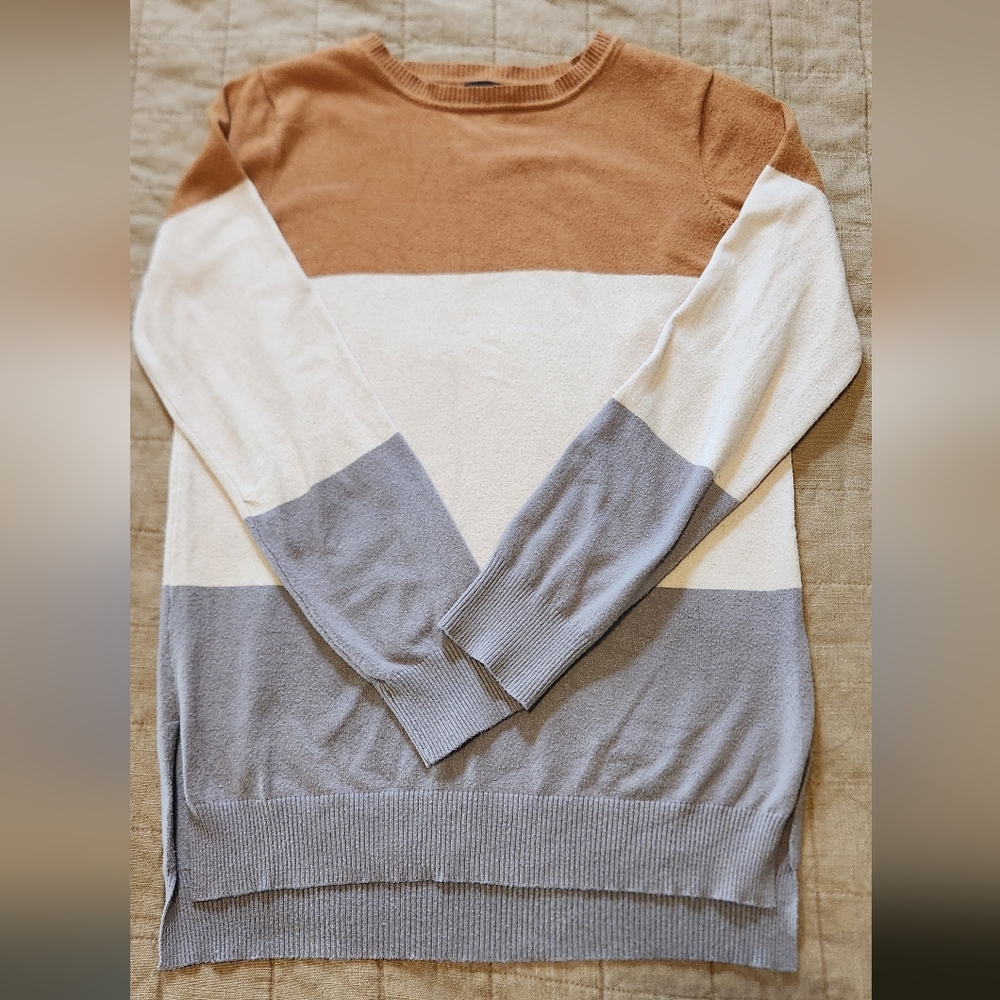 [SALE] Light Weight Color Block Sweater